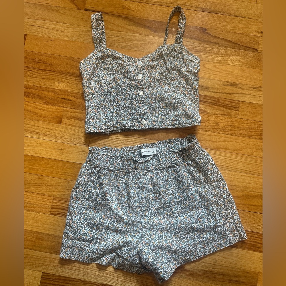 Abercrombie & Fitch Floral Linen Blend Two Piece Cropped Tank and Shorts Set M - Picture 3 of 11